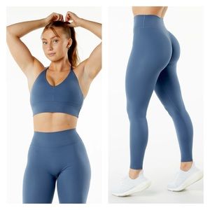 Alphalete alphalux set legging and sports bra